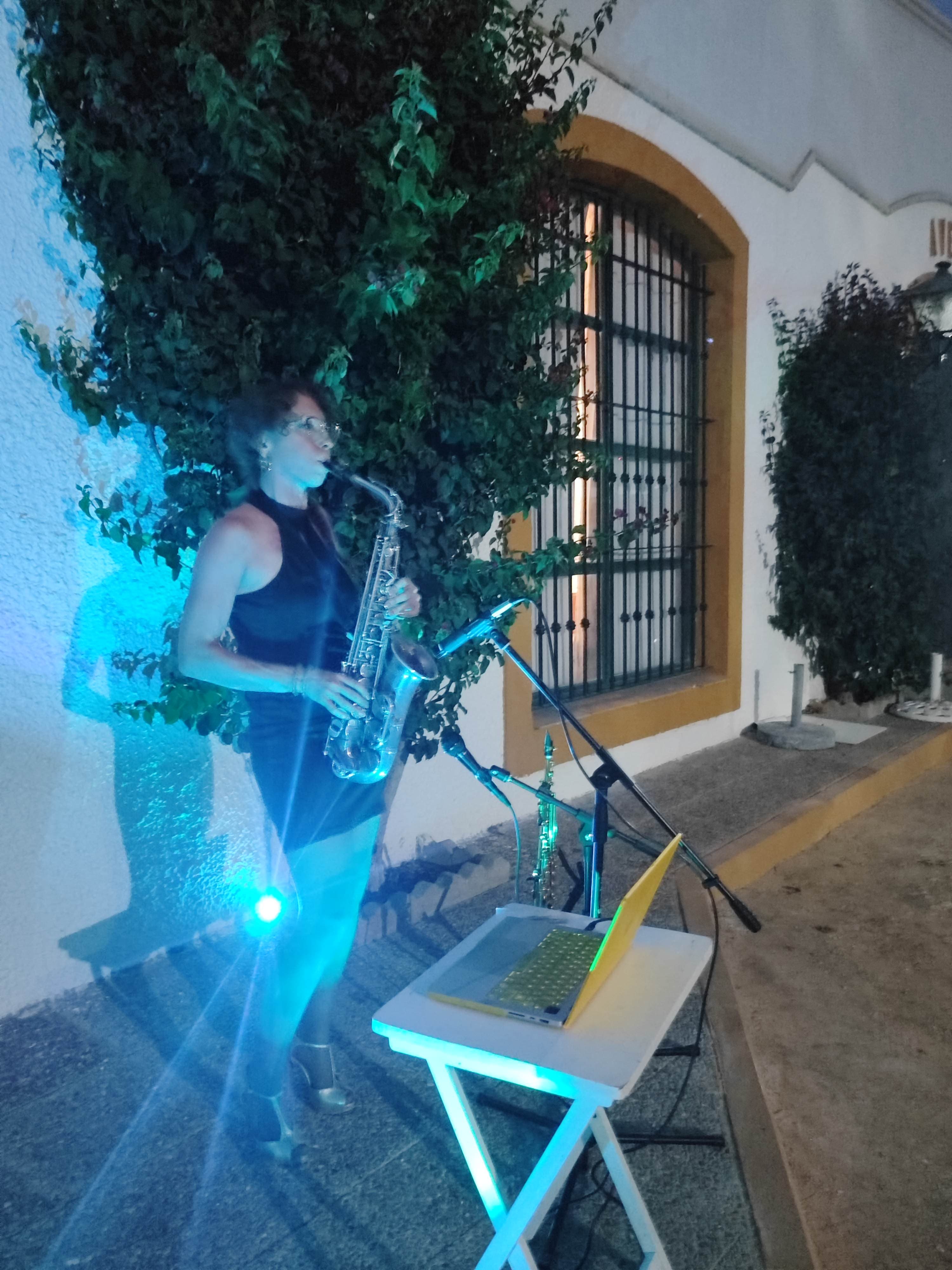 Isax live music