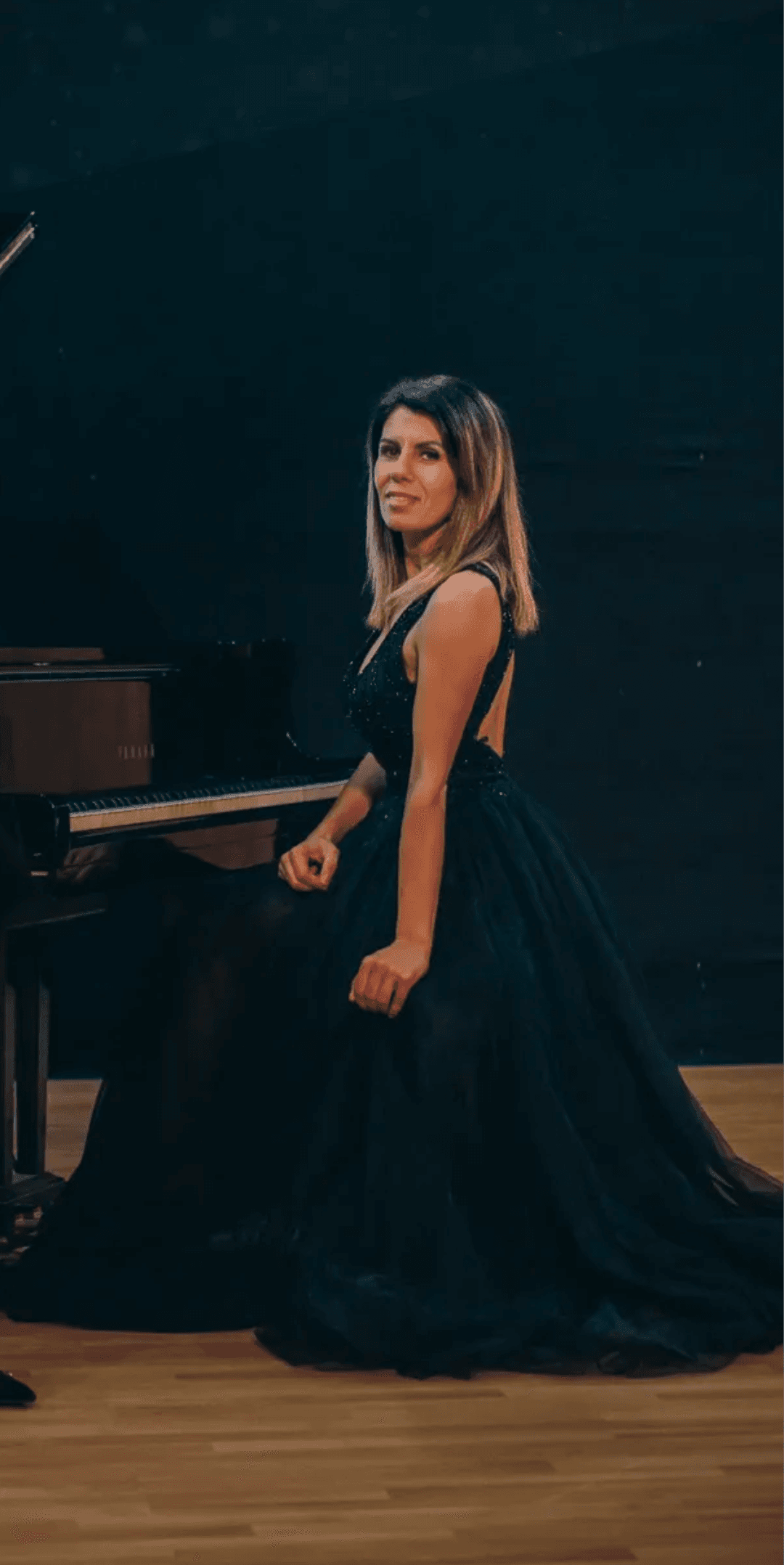 Ania Chakhalyan